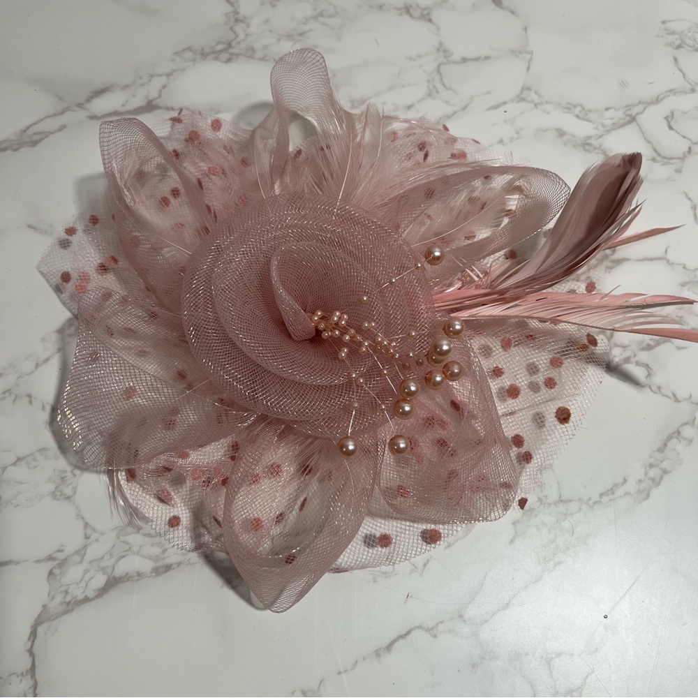 Vintage Elegant Pink Beaded and Feathered Fascinator -- OS - Picture 3 of 7